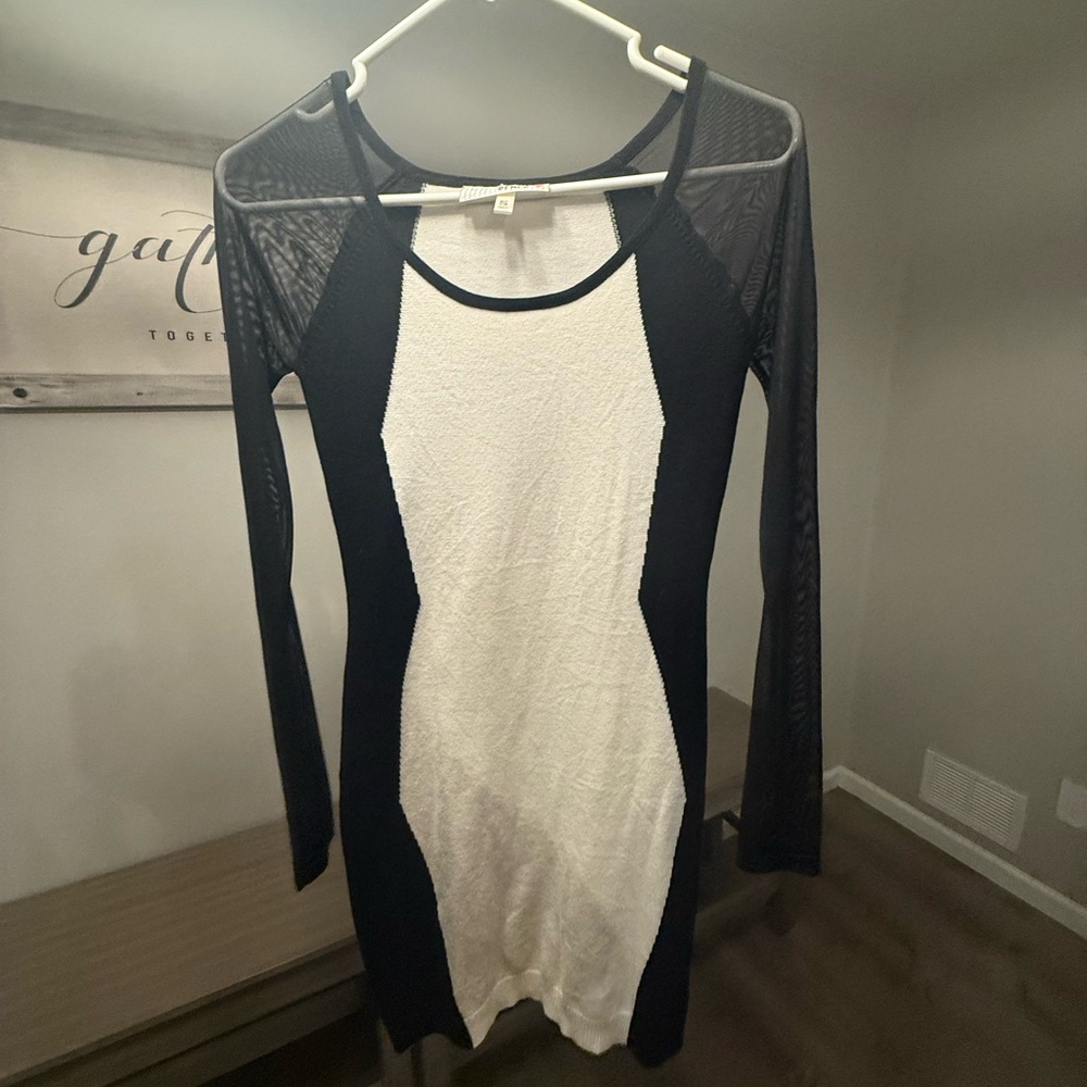 Chic Long Sleeve Black and White Dress